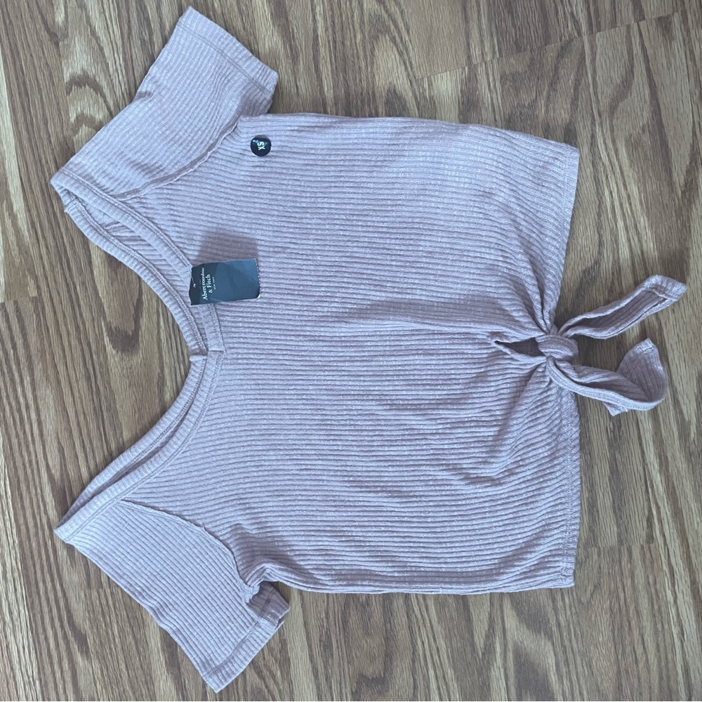 Light pink Abercrombie & Fitch shirt size XS